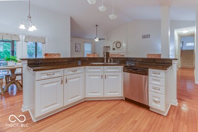 15097 Newburyport Dr, Fishers, IN 46040 - photo 5