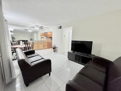Warrenton House Condos unit 122, Hollywood, FL 33020 - photo 3