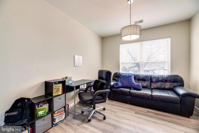 9710 Handerson Place unit 101, Manassas Park, VA 20111 - photo 5