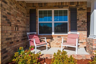 2422 Genevieve Way_20191202_015