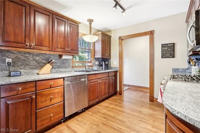 225 Shawnee Trail, Aurora, OH 44202 - photo 5