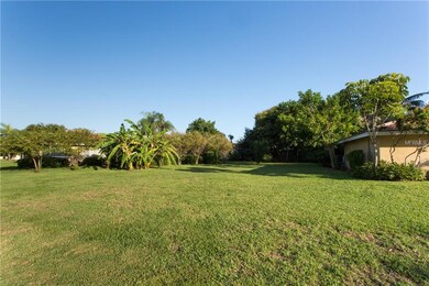 West side yard. Enjoy having your own park in Vene