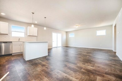 CDF048-i1910-Great Room3