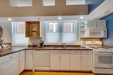 28 James St unit B, Brookline, MA 02446 - photo 3