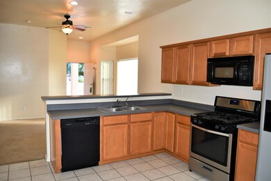 3400 PH Kitchen & Living Room