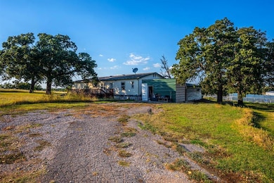 9382 Red Gate Ranch Rd, Wynnewood, OK 73098 - photo 4