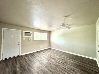 1756 W Main St unit 7, Houston, TX 77098 - photo 3