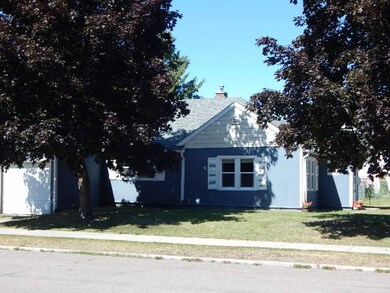 552 3rd Ave WN 004