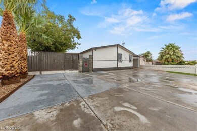 4658 Fuentes Way, Las Vegas, NV 89121 - photo 3