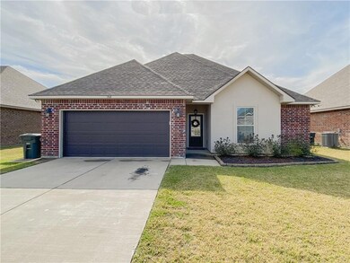 1918 Heberts Pass, Lake Charles, LA 70607 - photo 2