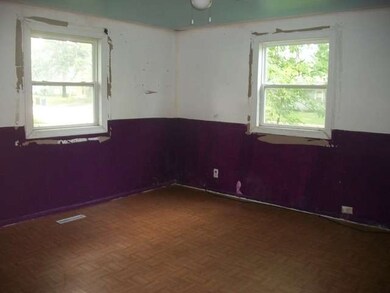 169 Sioux Ave, Carpentersville, IL 60110 - photo 4