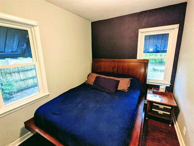 919 E Mitchell Ave, Waterloo, IA 50702 - photo 7