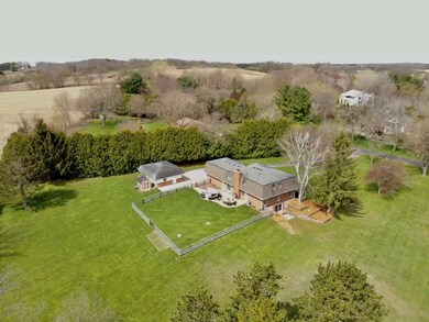 2134 Vintage Dr, Fitchburg, WI 53575 - photo 3