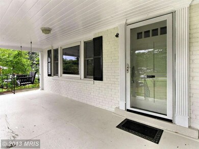 2704 James Dr, Alexandria, VA 22303 - photo 3