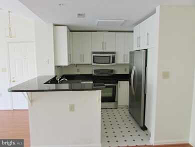 5235 Wagon Shed Cir, Owings Mills, MD 21117 - photo 4