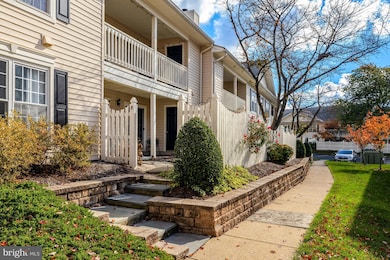 10205B Ashbrooke Ct unit 30, Oakton, VA 22124 - photo 4