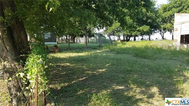 1282 Blue Cut Rd N, Mc Gregor, TX 76657 - photo 4