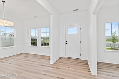 5-web-or-mls-102-ryker-rd-w
