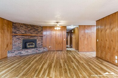 105 N Border St, Prairie Grove, AR 72753 - photo 6