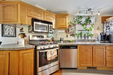 31 Page Rd unit 31, Litchfield, NH 03052 - photo 3