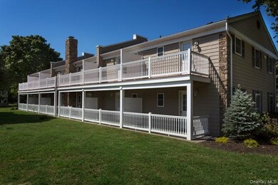 184 Hallock Rd unit 1A1, Lake Grove, NY 11755 - photo 2