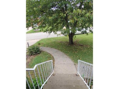 Entry/Foyer.