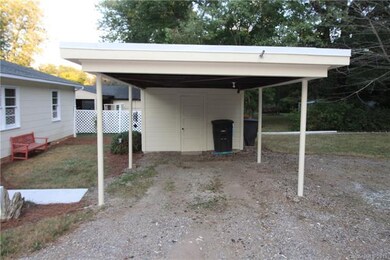 626 Hartness Rd, Statesville, NC 28677 - photo 4