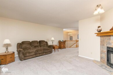 06-Living Room 20200629-DW-7268