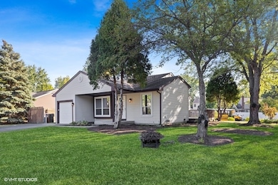 2108 Navarone Dr, Naperville, IL 60565 - photo 2