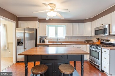 2 Birchwood Cir, Norristown, PA 19401 - photo 5