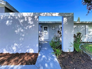 6040 Francis Dr, Apollo Beach, FL 33572 - photo 3