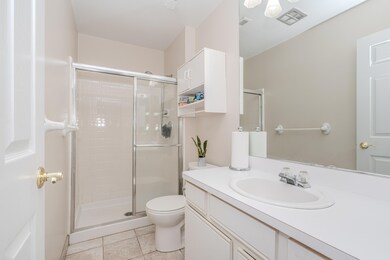 29637 Farmbrook Villa Ct unit 21, Southfield, MI 48034 - photo 4