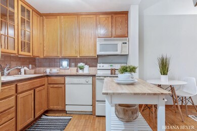 4-web-or-mls-A7403063