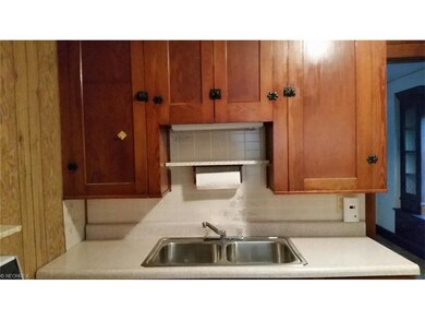 Stainless double sink.