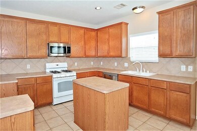 435 Pinewood Ridge Dr, Spring, TX 77386 - photo 3