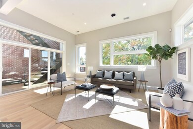 311 P St NW unit 3, Washington, DC 20001 - photo 2