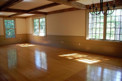 Great Room. Beautiful pumpkin pine...