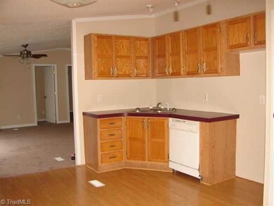 5068 Waynick Meadow Rd, Asheboro, NC 27205 - photo 6