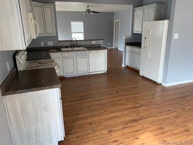 193 Boiling Brook Dr, Statesville, NC 28625 - photo 5