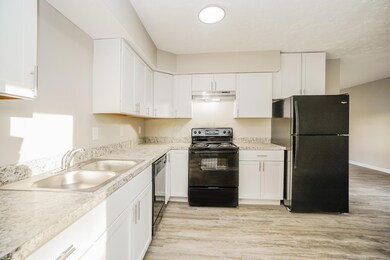 006-photo-kitchen-10195440