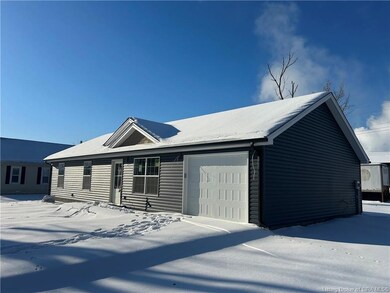 740 N 1st St, Austin, IN 47102 - photo 2