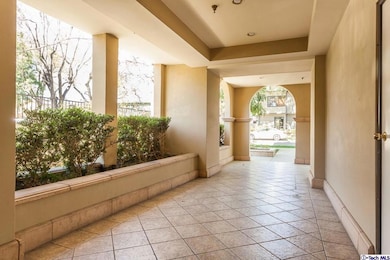 742 Locust St unit 202, Pasadena, CA 91101 - photo 3