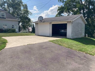 124 W Maple St, Wabash, IN 46992 - photo 5