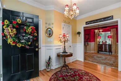 Beautiful inside entryway!