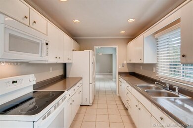 unlisted-address, Davie, FL 33325 - photo 5