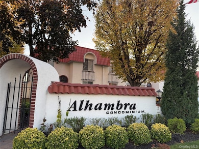 2 Alhambra Dr, Oceanside, NY 11572 - photo 3