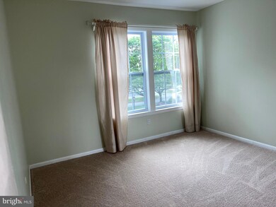 110 Lowell Ct unit 12, Princeton, NJ 08540 - photo 5