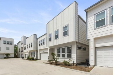 9012 Lonestar Creekbend Ln, Houston, TX 77080 - photo 2