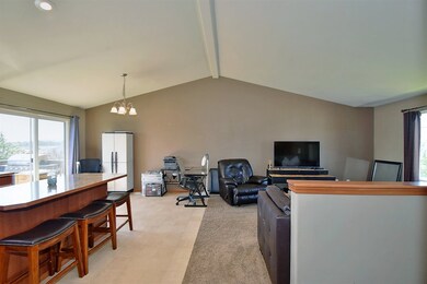 728 E Carrie Dr, Medical Lake, WA 99022 - photo 3