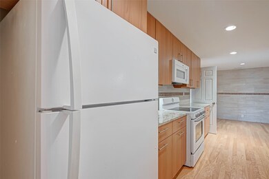 The Spires unit 401, Houston, TX 77030 - photo 4